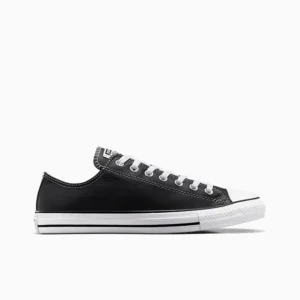 Chuck Taylor All Star Classic Leather